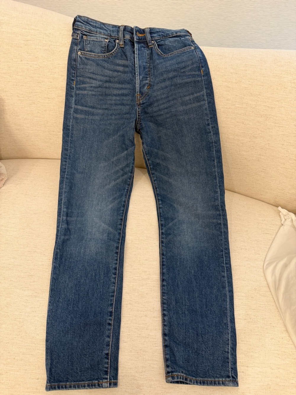 High-Rise Women's Jeans in Dark Blue
